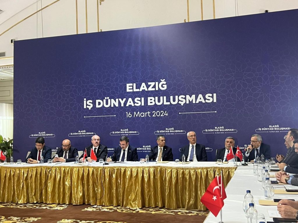 Yönetim Kurulu Başkanımız Suat Öztürk, “Elazığ İş Dünyası Buluşması” Etkinliğine Katıldı