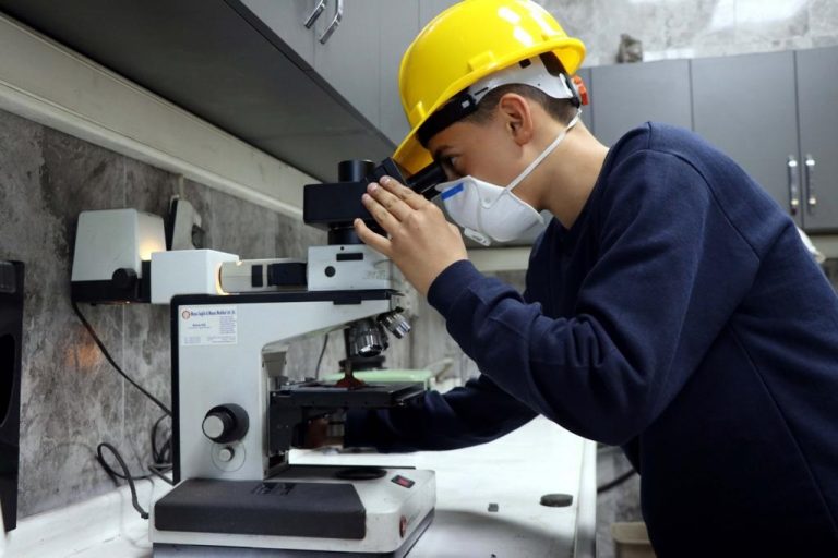 Elazığ OSB Yönetiminin destekleriyle Zeycan Yıldırım Mesleki Teknik ve Anadolu Lisesi öğrencileri İş GARANTİSİ ile eğitim görüyor!