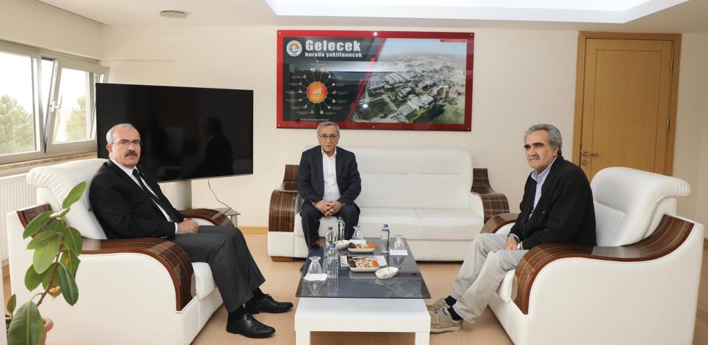 Elazığ Valisi Ömer Toraman, Yönetim Kurulu Başkanımız Suat Öztürk ile Bir Araya Geldi