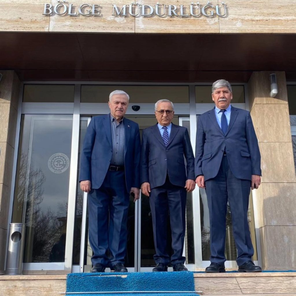 AK Parti 22, 24 ve 27. dönem Elazığ Milletvekili Zülfü Demirbağ ve TEİAŞ 13. Bölge Müdürü Ahmet Saraç, Yönetim Kurulu Başkanımız Suat Öztürk’ü Ziyaret Ettiler
