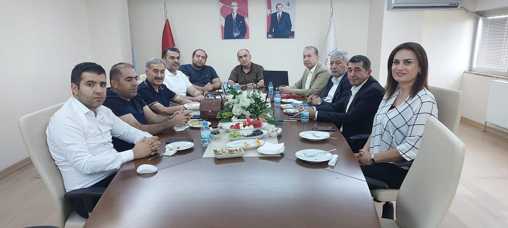 OSB Yönetim Kurulu Üyelerimiz HEFİAD Başkanı Mehmet GÜRDAŞ’ın Bilgilendirme Toplantısına Katıldılar.