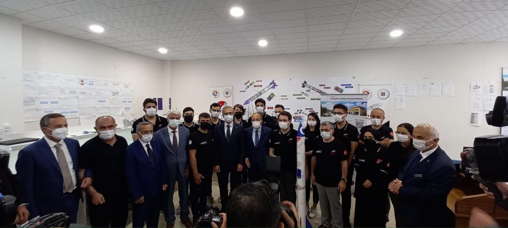 Savunma Sanayi Başkanı İsmail Demir OSB Tasarım ve İnovasyon Merkezini Ziyaret Etti
